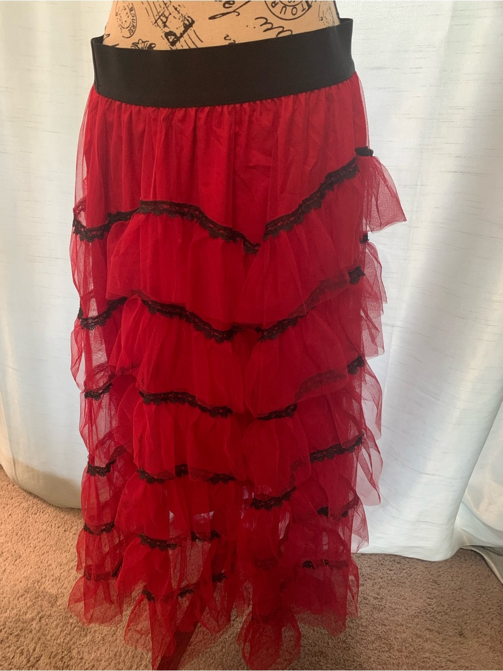 Black and Red Ruffle tulle Skirt, XL but is actually 12/14